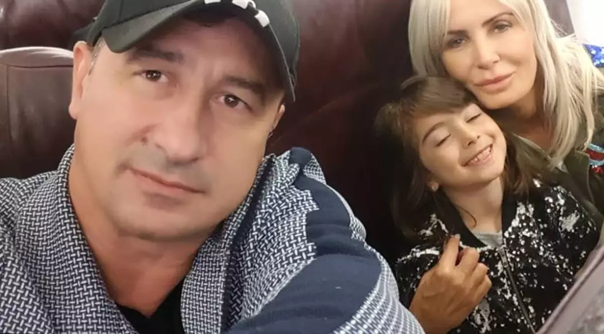 Daniela Gyorfi, în cele mai frumoase ipostaze de vacanță. Cum se distrează cu George Tal și fiica lor la Paris | FOTO