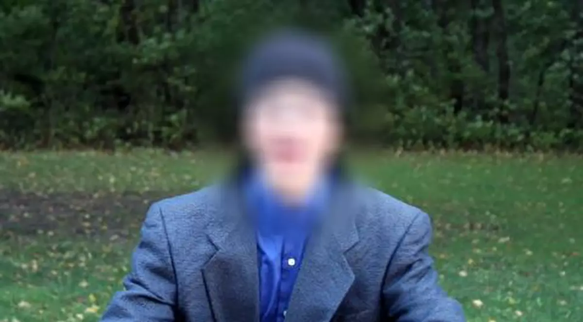 Un bărbat explică, într-un clip video bizar, că vine din viitor