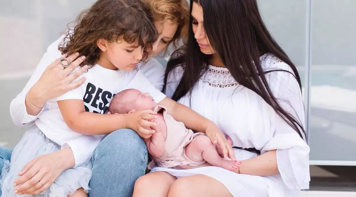 Elena Băsescu si copiii