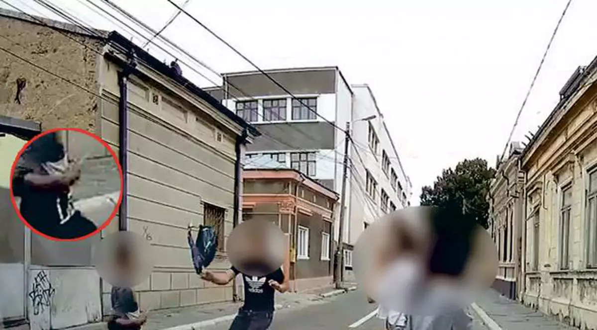 Un elev de 15 ani a lovit cu cuțitul un alt copil de aceeași vârstă, pe o stradă din Brăila. Victima, salvată de ghizdan