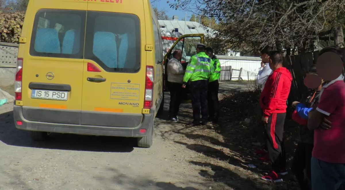 Fetiță de trei ani, ucisă de microbuzul școlar plin cu elevi, în Iași