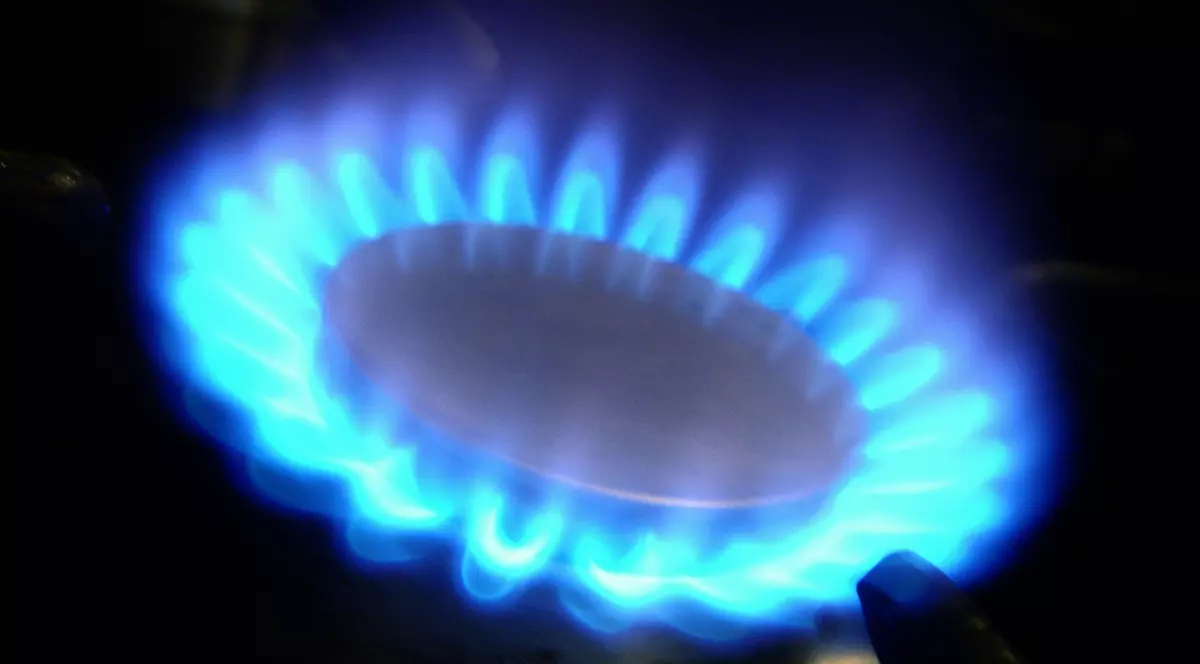 Guvernul amenință furnizorii de gaze cu o taxă pe profiturile suplimentare, dacă aceștia nu ieftinesc gazele dupa liberalizare. Ochi de aragaz cu gazele pornite