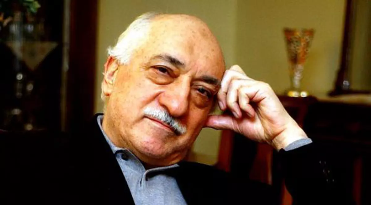 clericul musulman exilat Fethullah Gulen