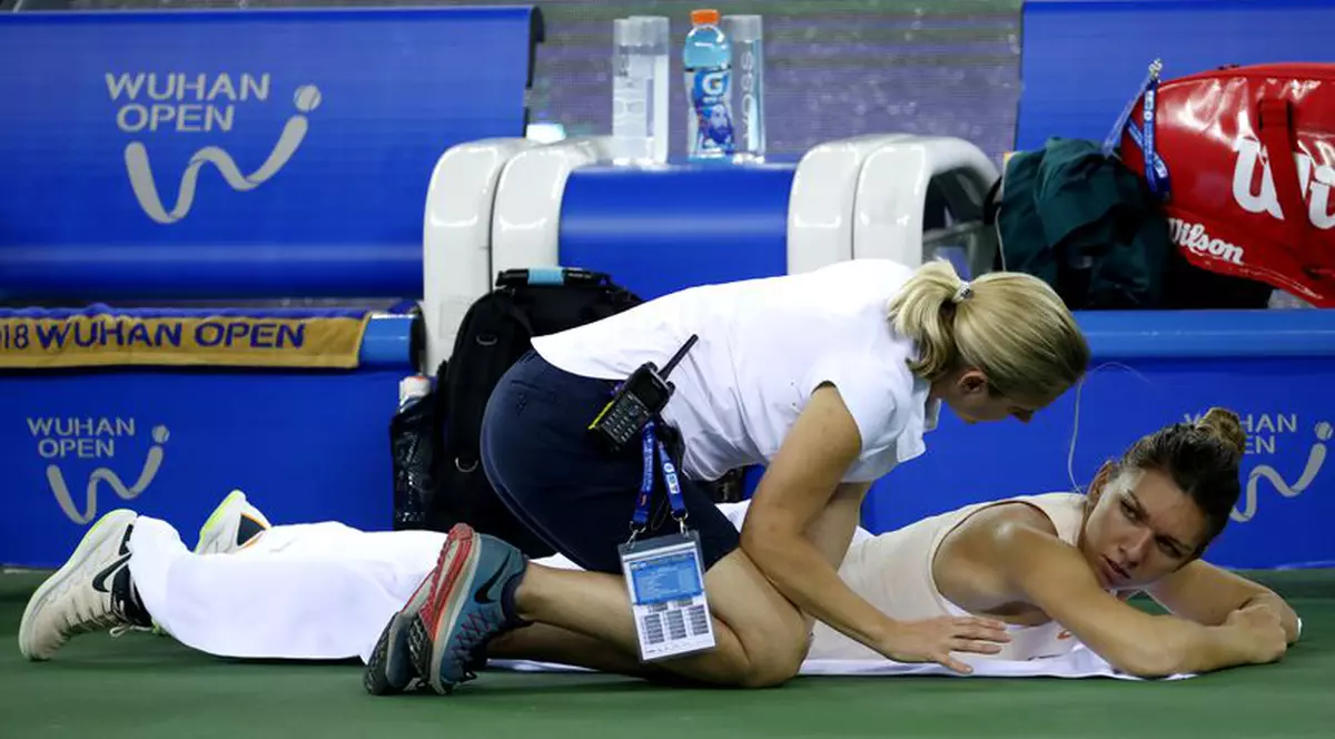 Simona Halep a revenit în țară, după două turnee de coșmar în Asia. “Am dureri la spate. O să fac un RMN”