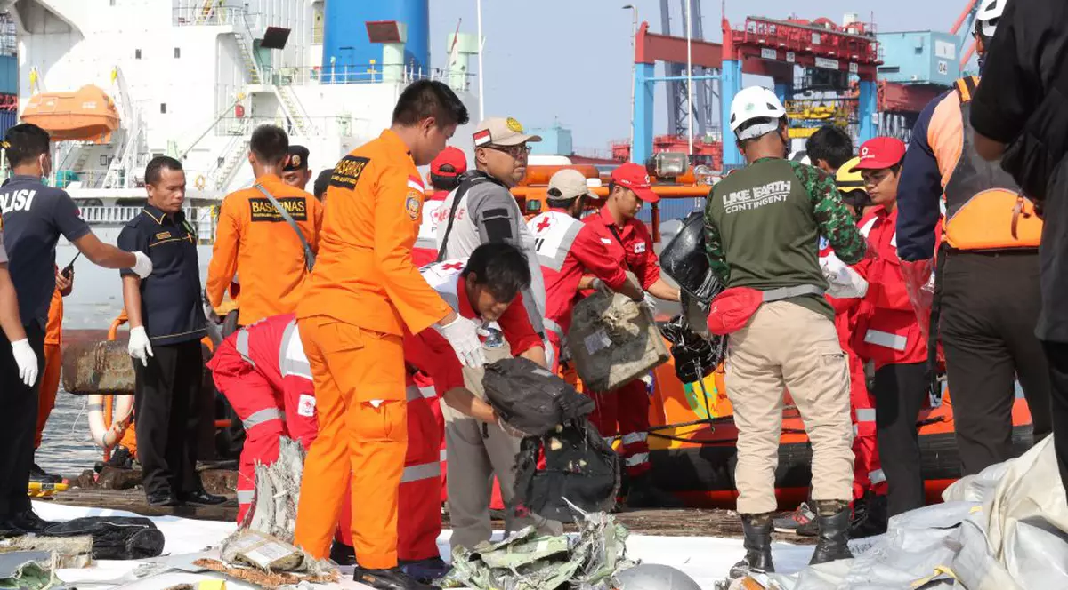 Noi detalii despre avionul prăbușit în Indonezia, obținute din cutia neagră