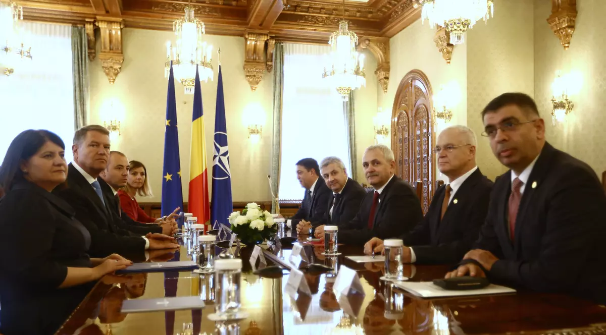 UPDATE. Consultări la Cotroceni. Iohannis cere reluarea procesului legislativ pe legile justiţiei şi un acord între partide