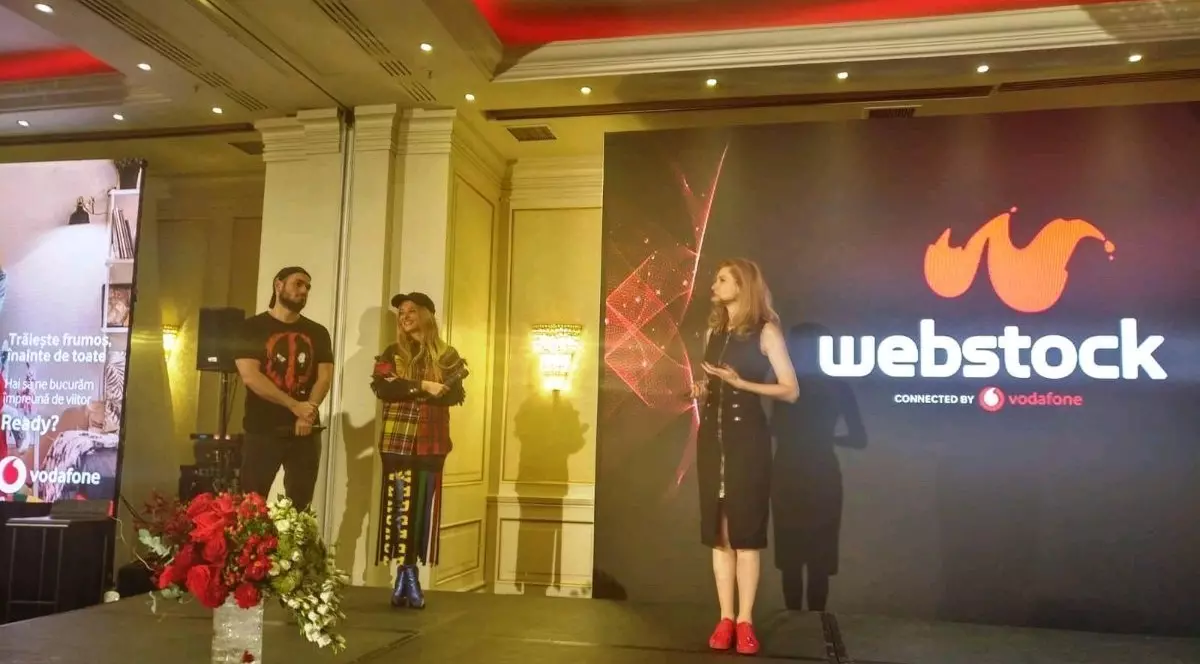 Delia a făcut show la Webstock cu piesa ”Trăiește frumos”