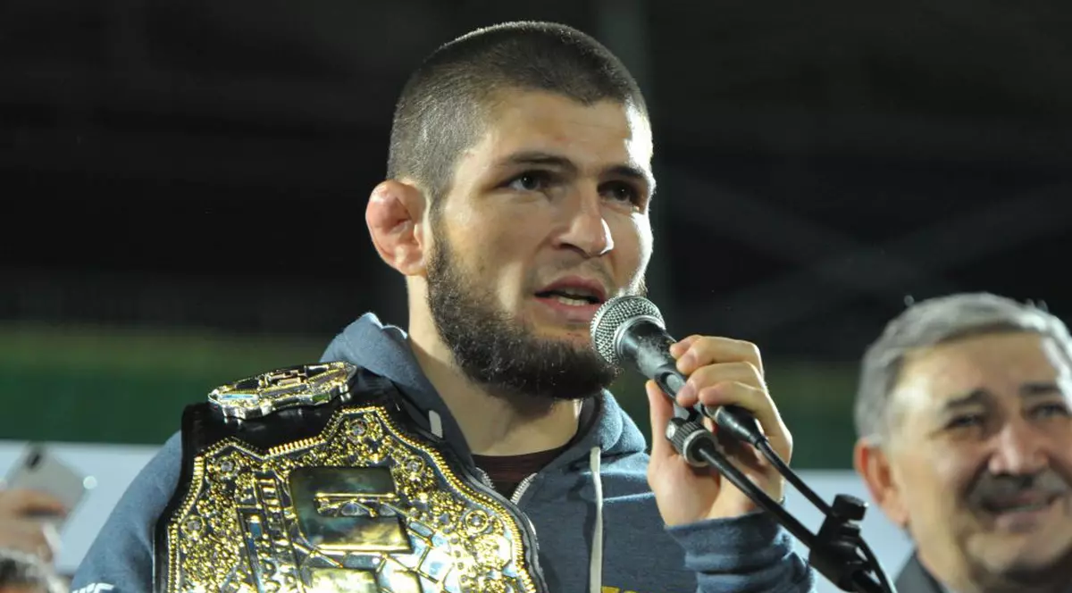 Omul care l-a snopit în bătaie pe Conor McGregor amenință UFC