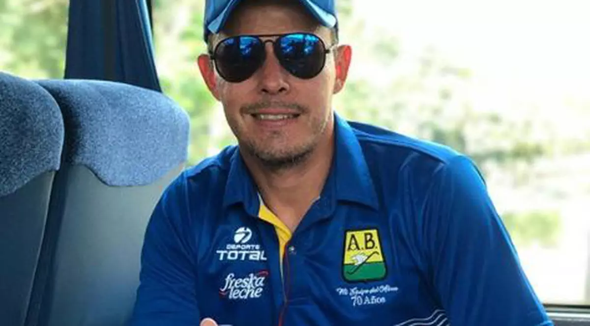 Drama din viața unui fotbalist columbian. Soția sa a murit de cancer, dar ce face băiețelul său pentru el este iubire pură | FOTO