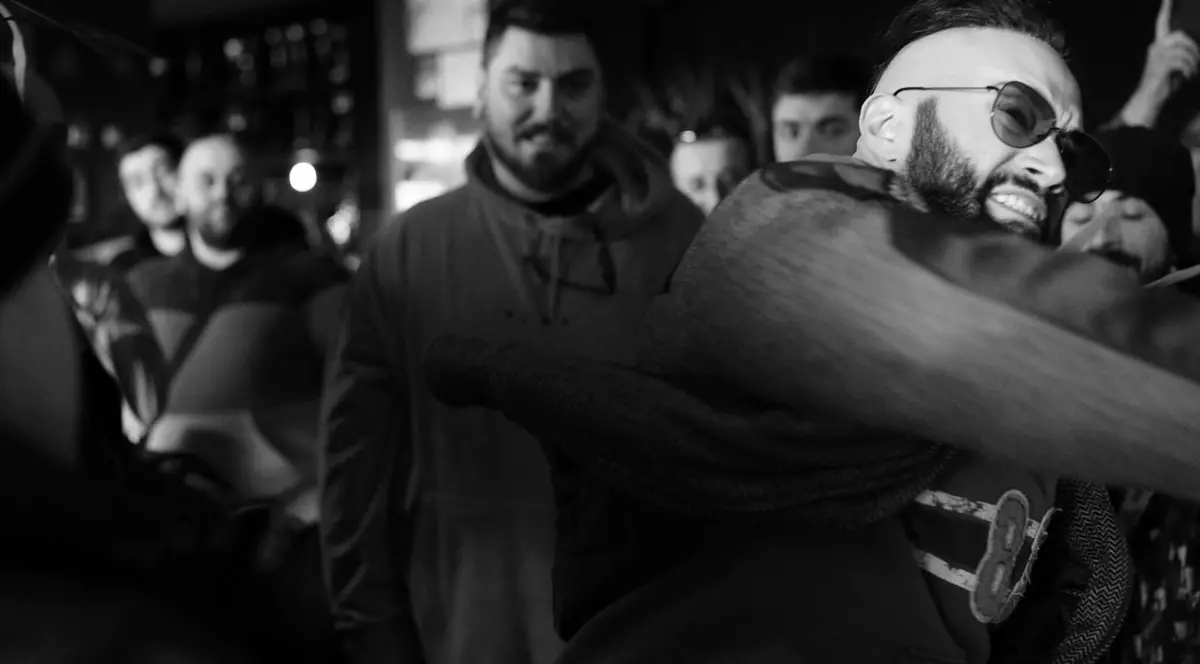 Mesajul lui Mihai Bendeac pentru părinții săi. "Au crescut un copil cu probleme. Artist, depresiv, uneori alcoolic, alteori semi-drogălău"