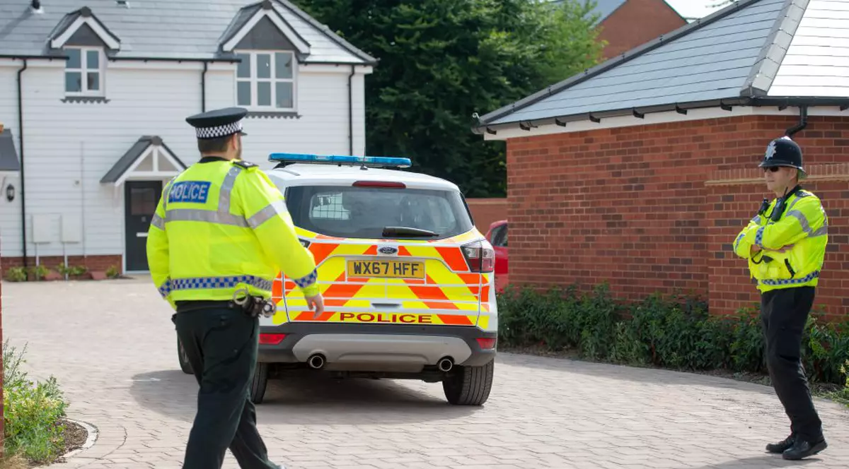 barbatul rapit, pus sa cante melodii de-ale lui Whitney Houston