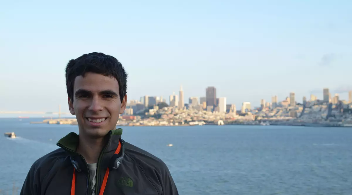 EXCLUSIV/ Libertatea a vorbit cu românul care a petrecut cu bossul Facebook pe un portavion. La doar 26 de ani, Andrei Antonescu a lucrat la marile companii IT ale lumii