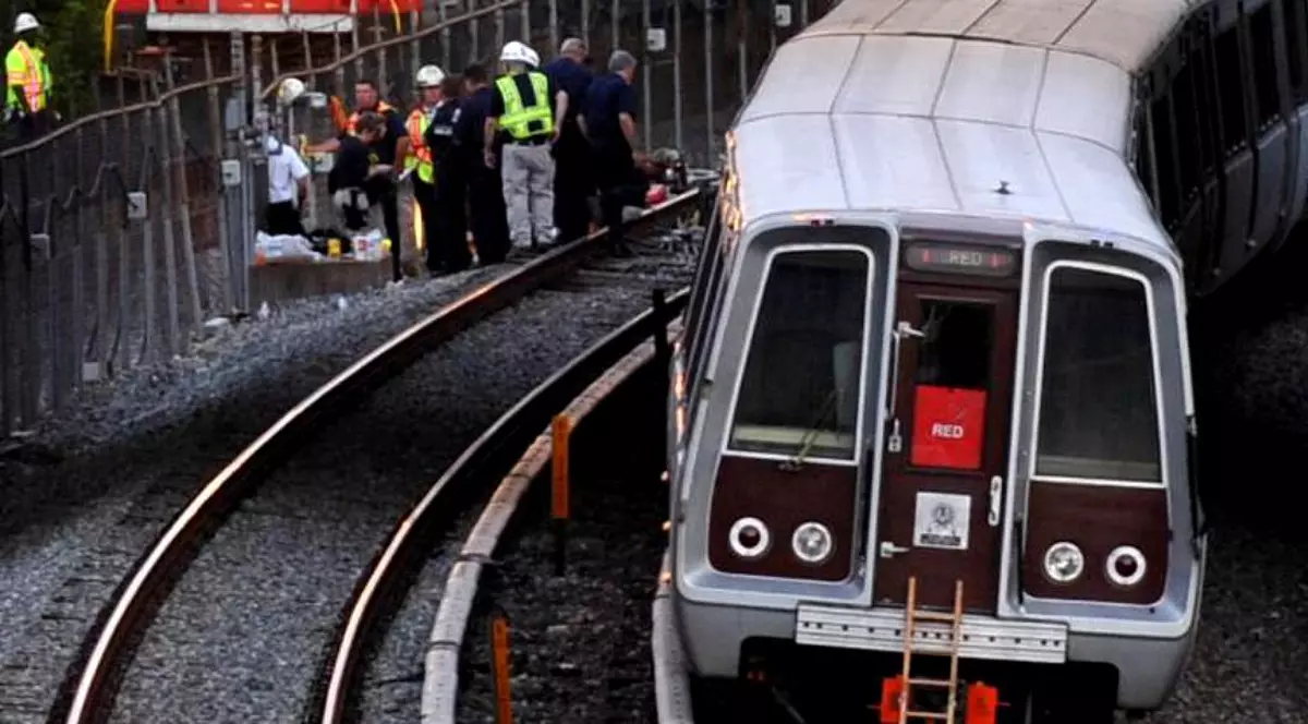 Luată la bătaie în tren pentru că a vorbit într-o limbă străină