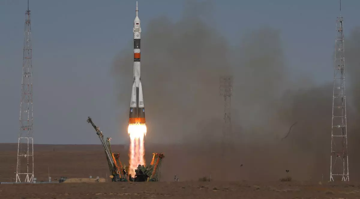 racheta rusă care transporta doi astronauți spre Stația Spațială Internațională s-a defectat în aer