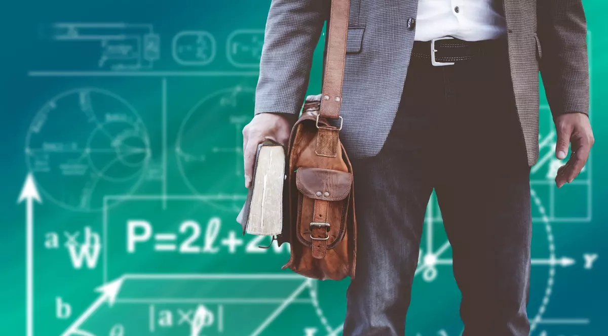 Învățătorul din Iași acuzat că a înjurat în repetate rânduri elevii și-a dat demisia. „Înregistrările au fost cosmetizate. Inspectoratul Școlar mi-a vrut capul” ”