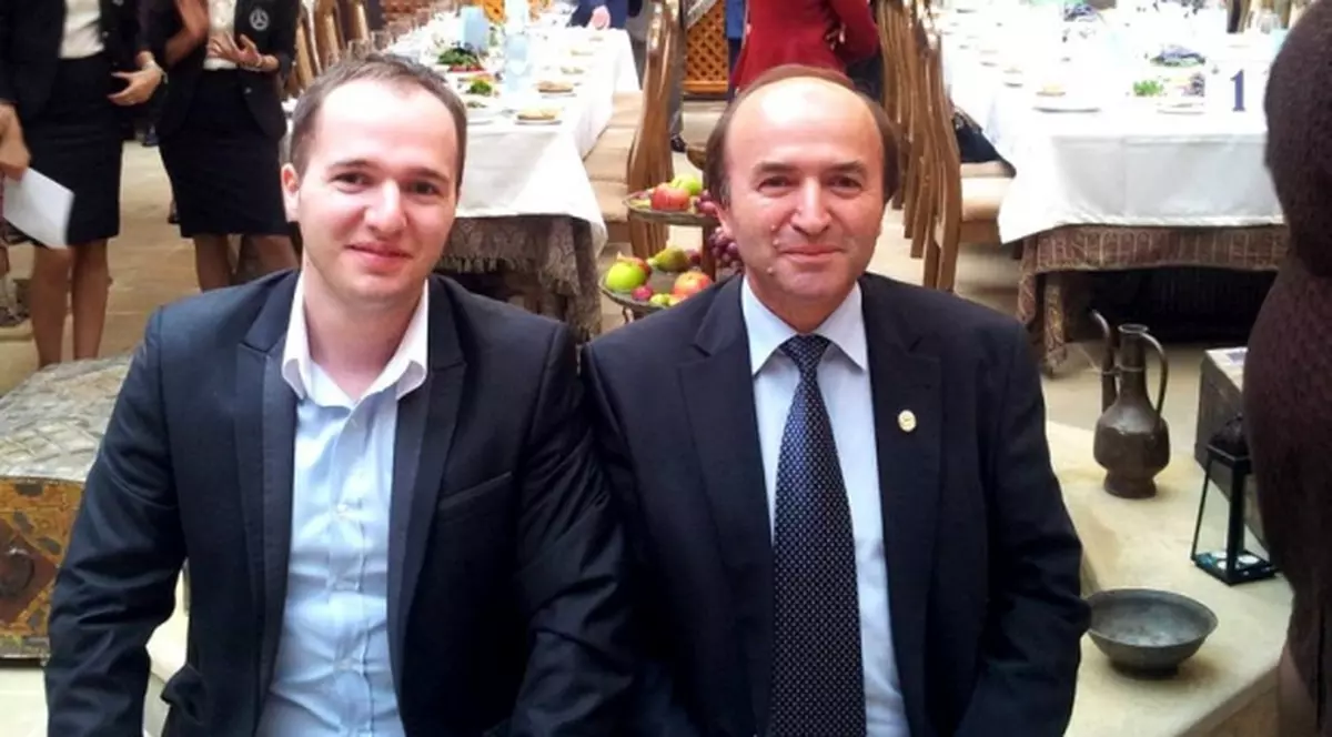 Fiul ministrului Justiției a picat examenul pentru un post de notar la Iaşi. Ce notă a obținut Ionuț Alexandru Toader