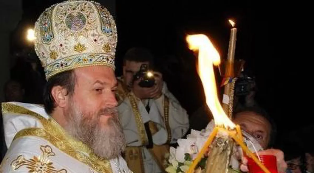 Episcopul Sloboziei şi Călăraşilor, Vincenţiu Grifoni, acuzat că nu a lăsat credincioșii să intre în altar. Le-a zis că e doliu, vorbind despre eșecul referendumului