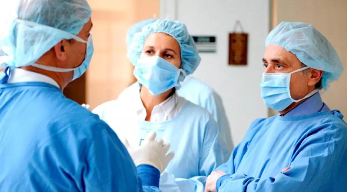 șase medici au părăsit România pe zi pentru a munci în străinătate