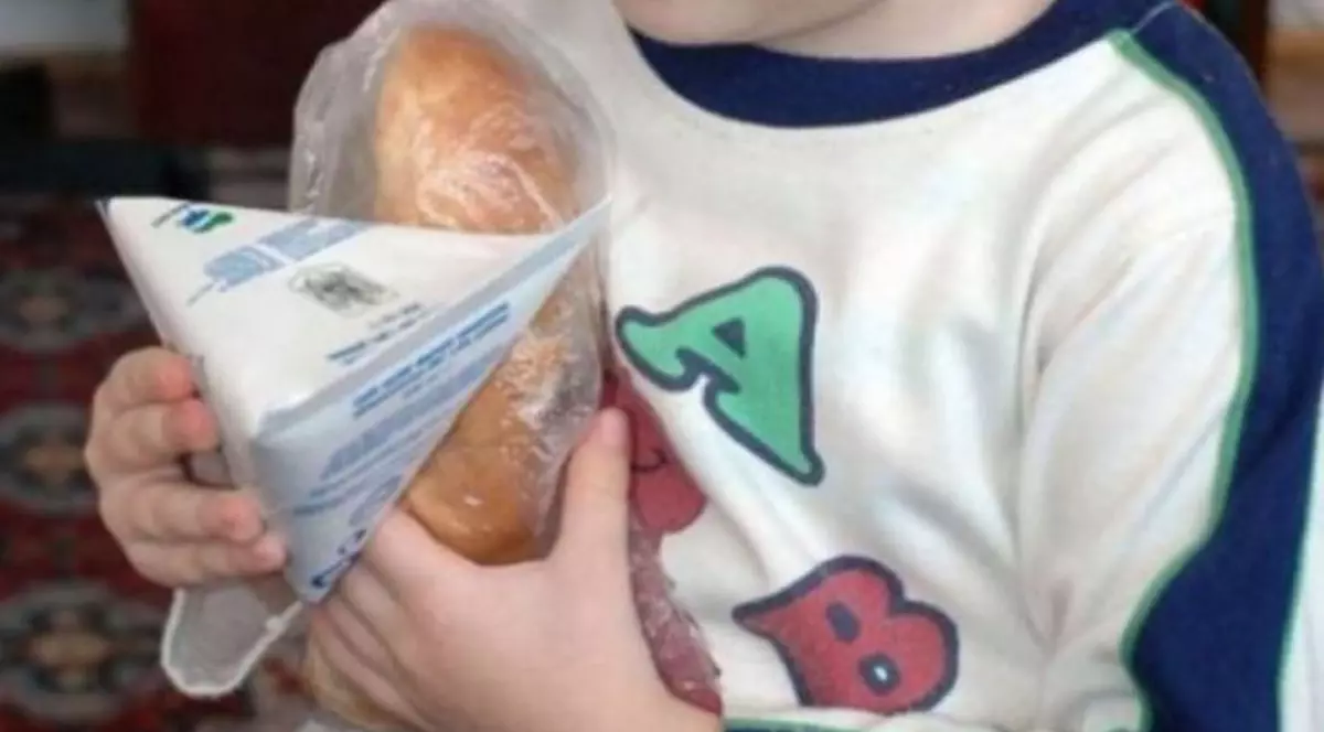 Un copil de patru ani din Vaslui a refuzat să-și cumpere un corn