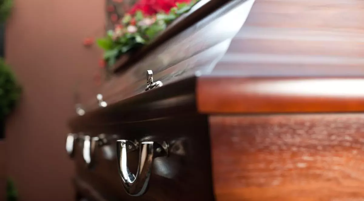 Motivul șocant pentru care un bărbat a vrut să fie îngropat cu o avere uluitoare