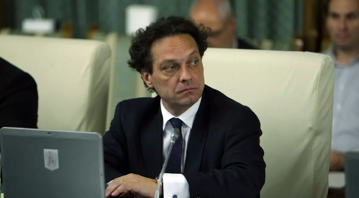 Actorul George Ivașcu și-a dat demisia de la conducerea Teatrului Metropolis. Ce acuzații îi aduce lui Nicușor Dan