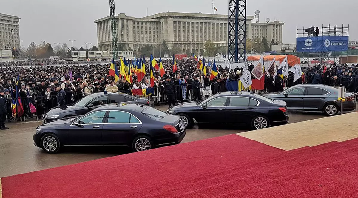 OPINIE/ "Ziua în care mi-a dat share Dumnezeu". Detaliile din spatele unei poze virale, realizată de reporterul Libertatea