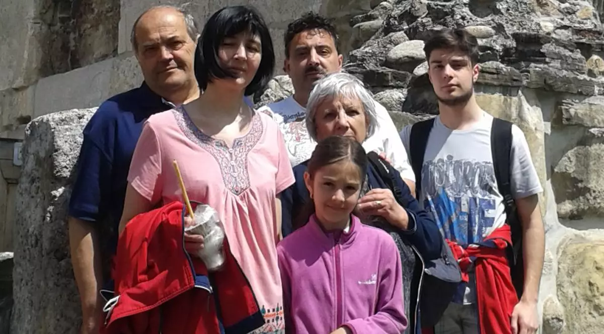 "Mami, tu nu plângi după băiatul tău?". Mărturia și documentele familiei mințite: arsura a fost ”umflată” de la 30-35% la 45-50%! (I)