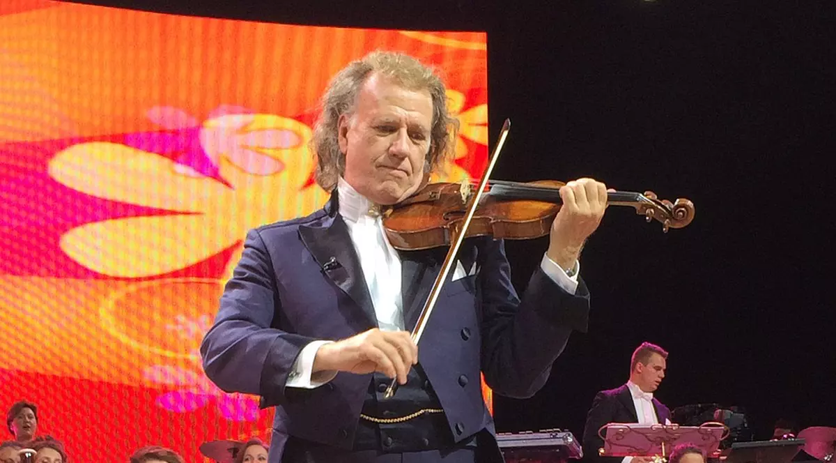 Andre Rieu va concerta la Cluj, pentru prima dată de când a susținut spectacole în România. Cât costă biletele