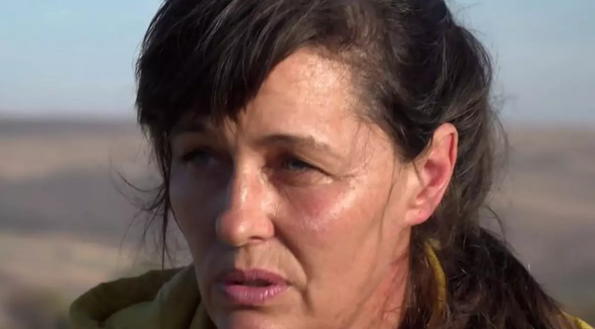 Alina Axinia, asistenta care are grija de oamenii din satele izolate