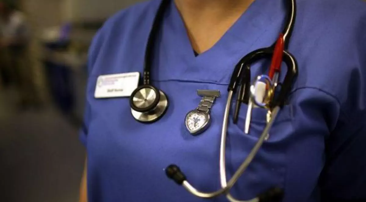 O orădeancă a vrut să se angajeze ca asistentă. După ce a depus CV-ul, a primit un răspuns care a șocat-o: "Mi-e scârbă!"