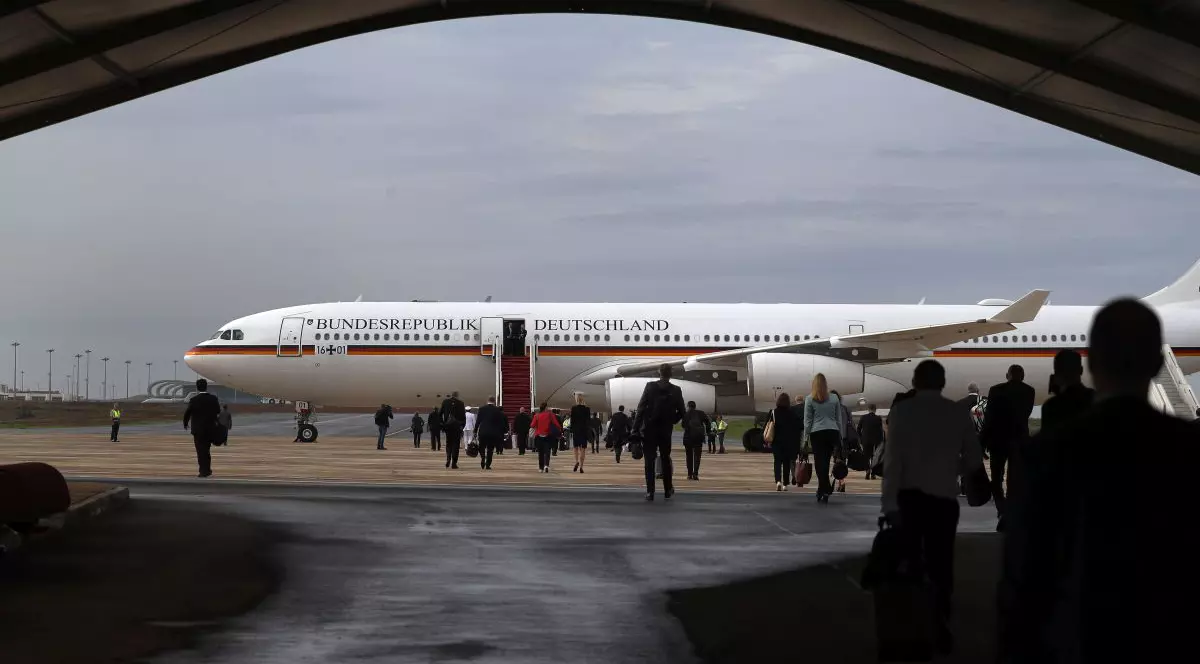 Avionul Angelei Merkel s-a defectat în zbor și a trebuit să aterizeze de urgență