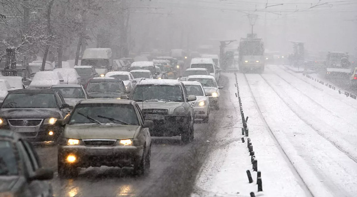 Temperaturi maxime negative în București. Traficul din București, pe vreme de iarnă