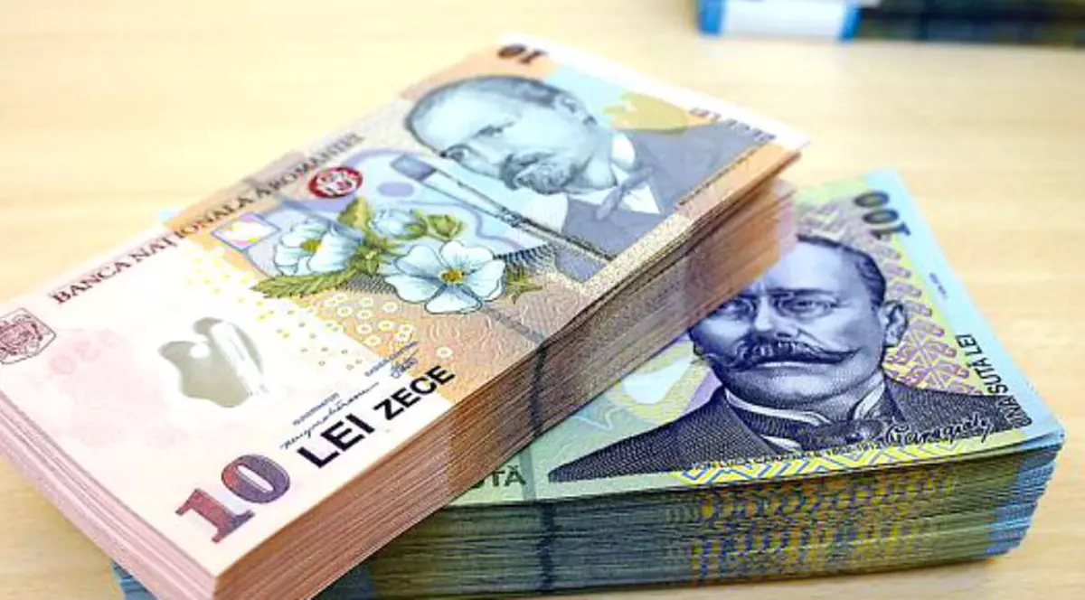 România ia cei mai mulți bani din salariu comparativ cu țările din regiune. Teancuri de bani