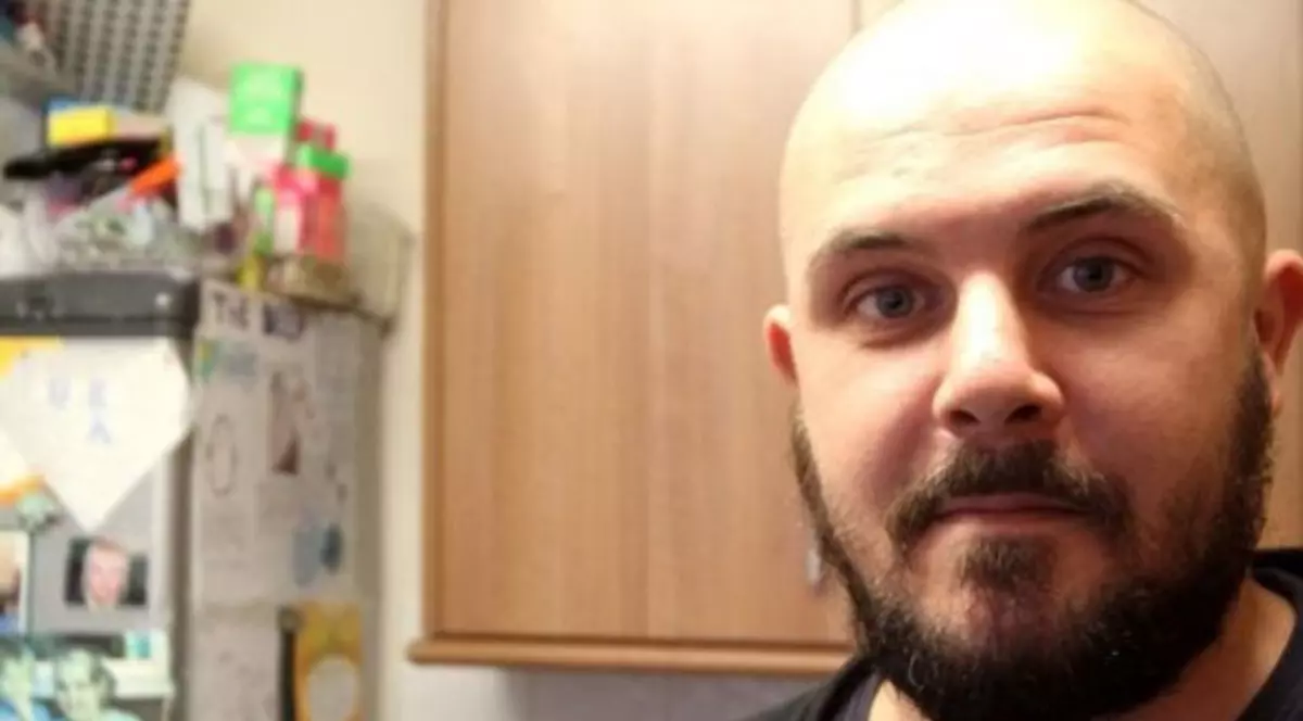 FOTO | Un tată a cerut bani pe internet pentru a putea lua celor cinci copii ai săi cadouri de Crăciun. Este uimitor ce a urmat