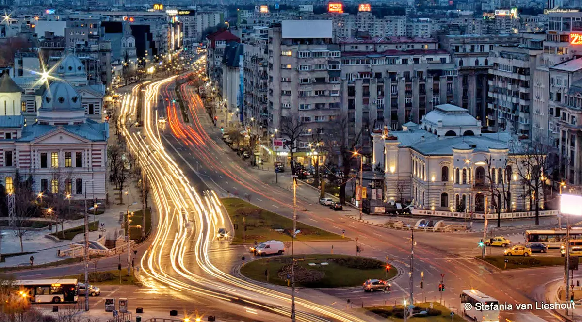 Mai mulți străini vizitează Bucureștiul anul acesta și stau mai mult în oraș, arată datele unui important lanț de hoteluri din Capitală. Bucureștiul a început să prindă contur ca destinație pentru străini, iar veniturile lanțurilor de hoteluri care au făcut această analiză au crescut cu 10% în primele nouă luni ale anului