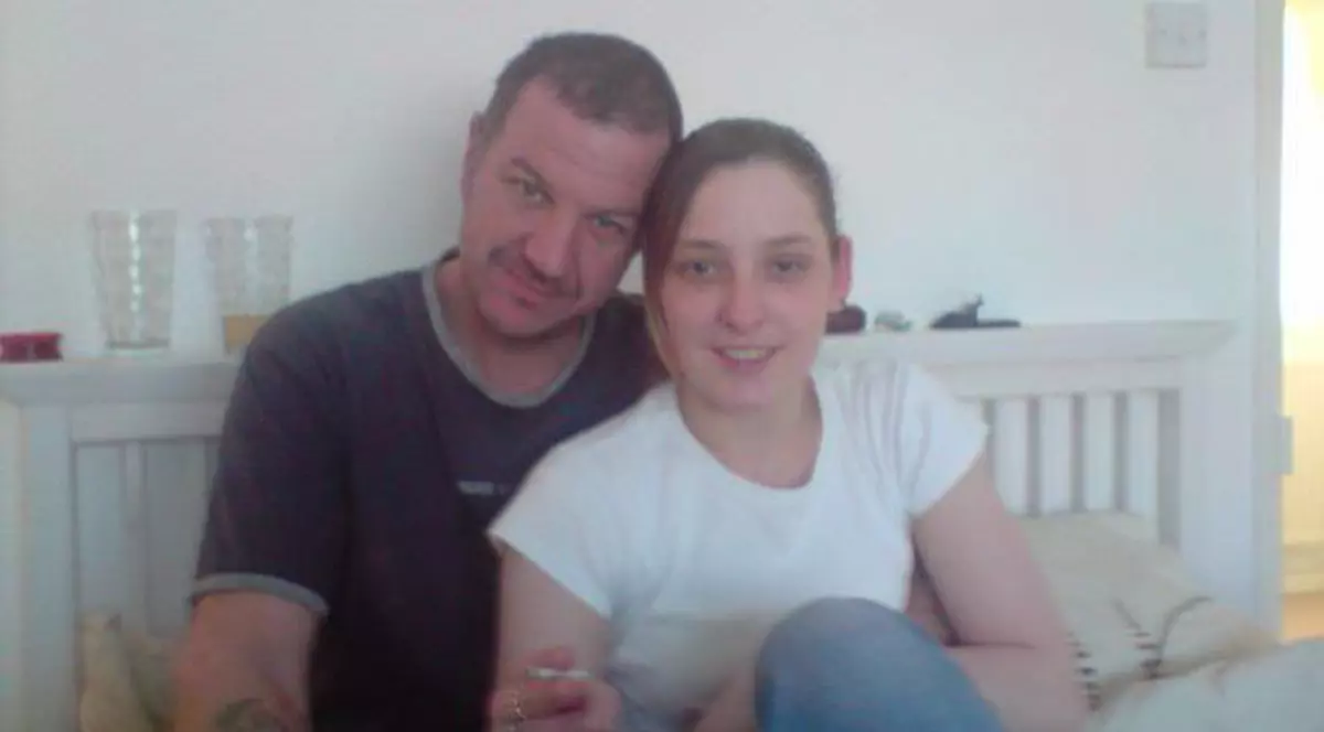 Un bărbat spune că încă își iubește soția după ce femeia a încercat să îl ucidă