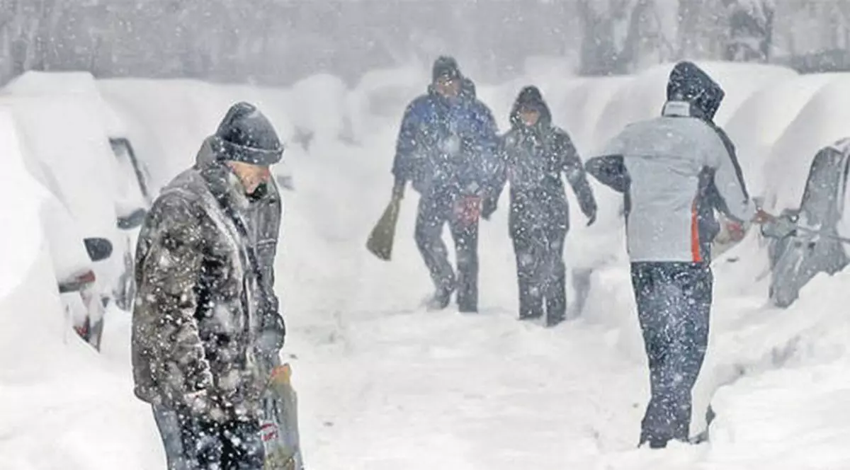 Meteorologii au prelungit codul galben de vreme rea