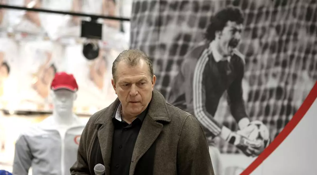 Helmut Duckadam a devenit bunic. Brigitte, fiica lui din prima căsătorie, a născut de ziua ei un băiețel