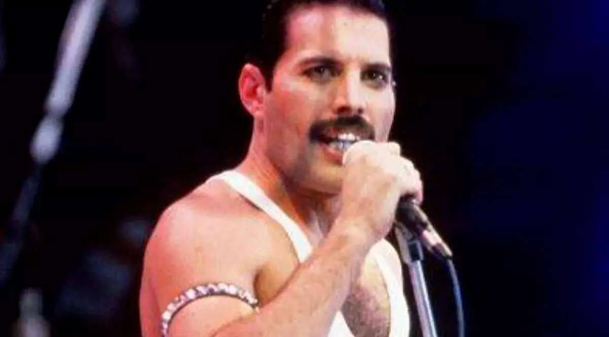 Elton John, dezvăluiri cutremurătoare despre ultimele zile de viață ale lui Freddie Mercury