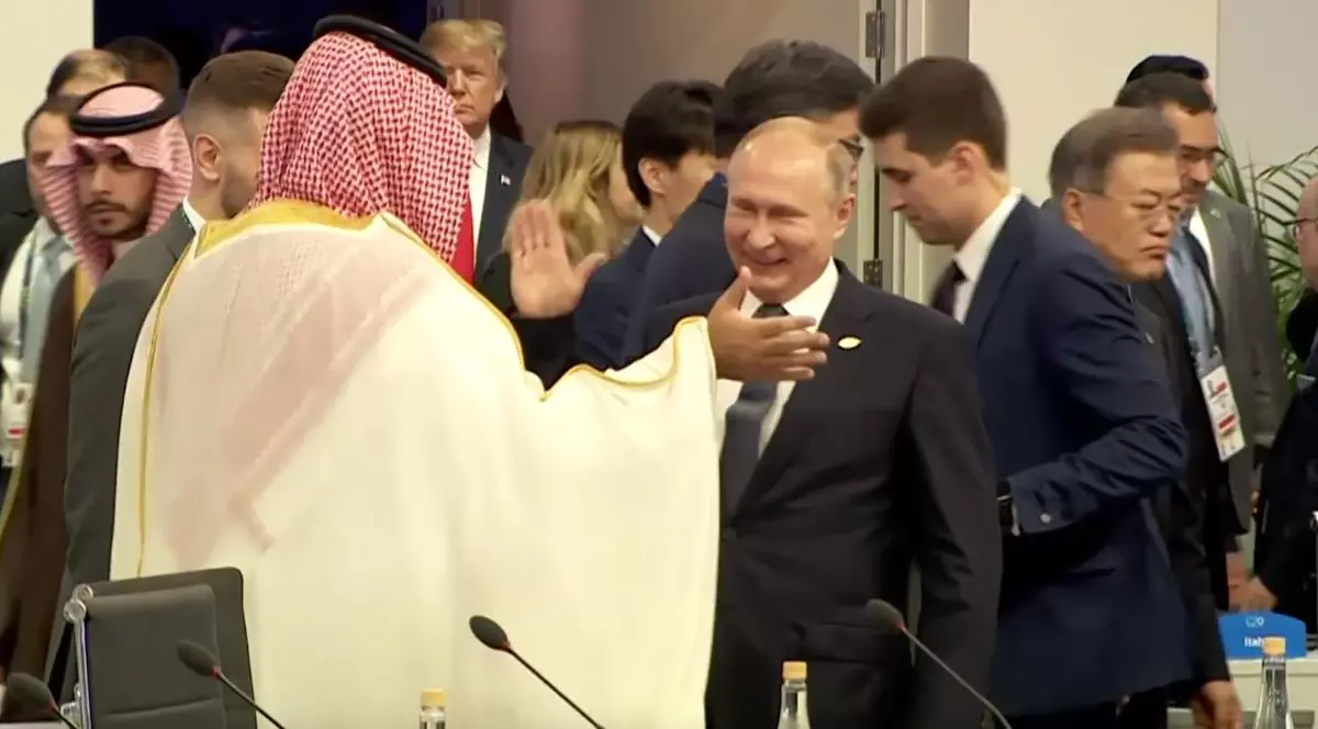 Gestul controversat făcut de Vladimir Putin și Prințul Arabiei Saudite la summitul G20 din Argentina