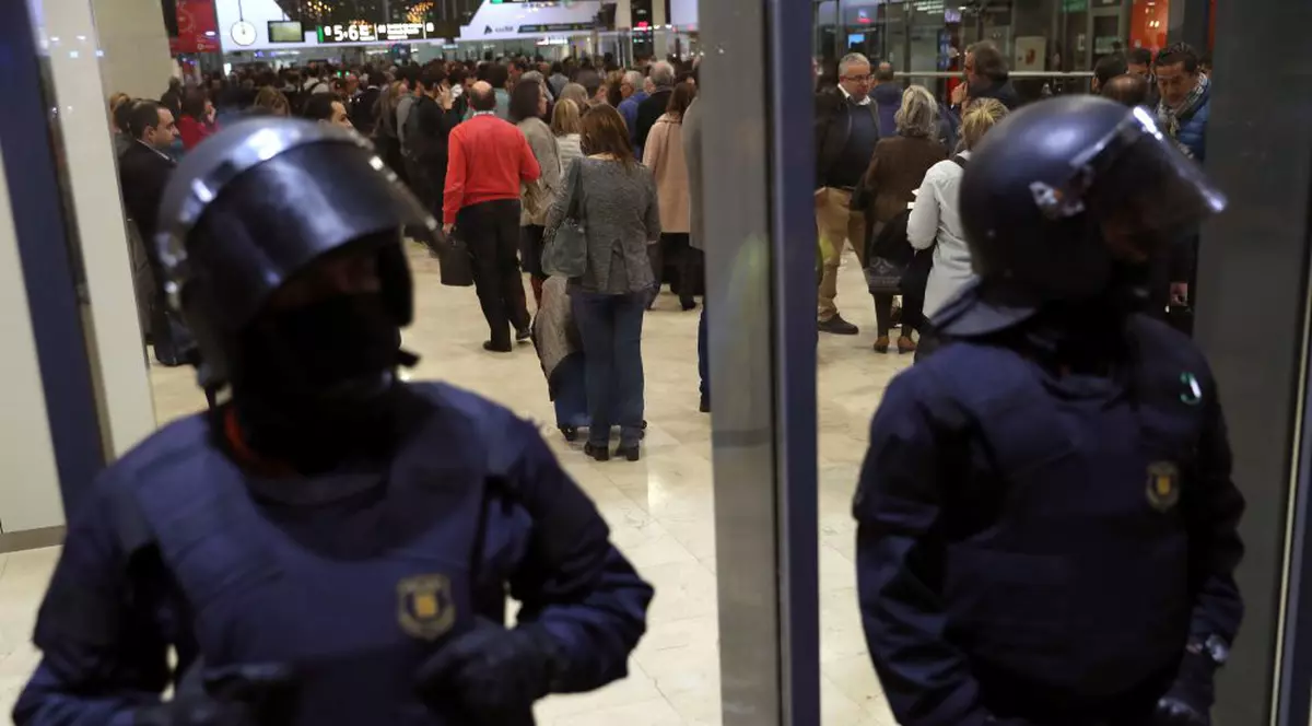 Alertă cu bombă în Barcelona. Gara centrală a fost evacuată