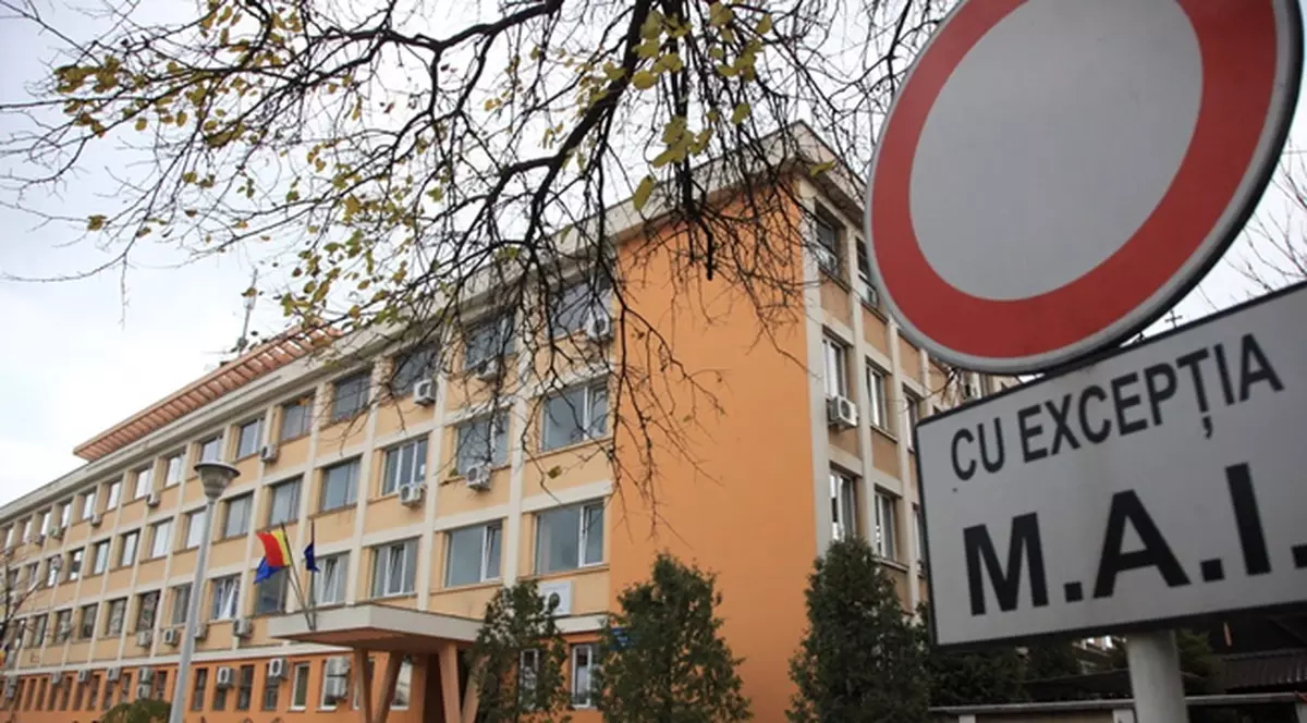 Trei polițiști și un jandarm din Timișoara, condamnați pentru că au bătut cu bestialitate doi tineri. Trebuie să le dea și 115.000 de euro daune morale