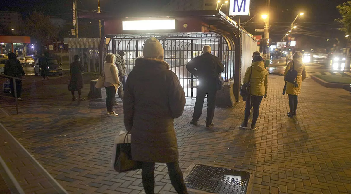 Angajații de la metrou amenință cu o nouă grevă în decembrie