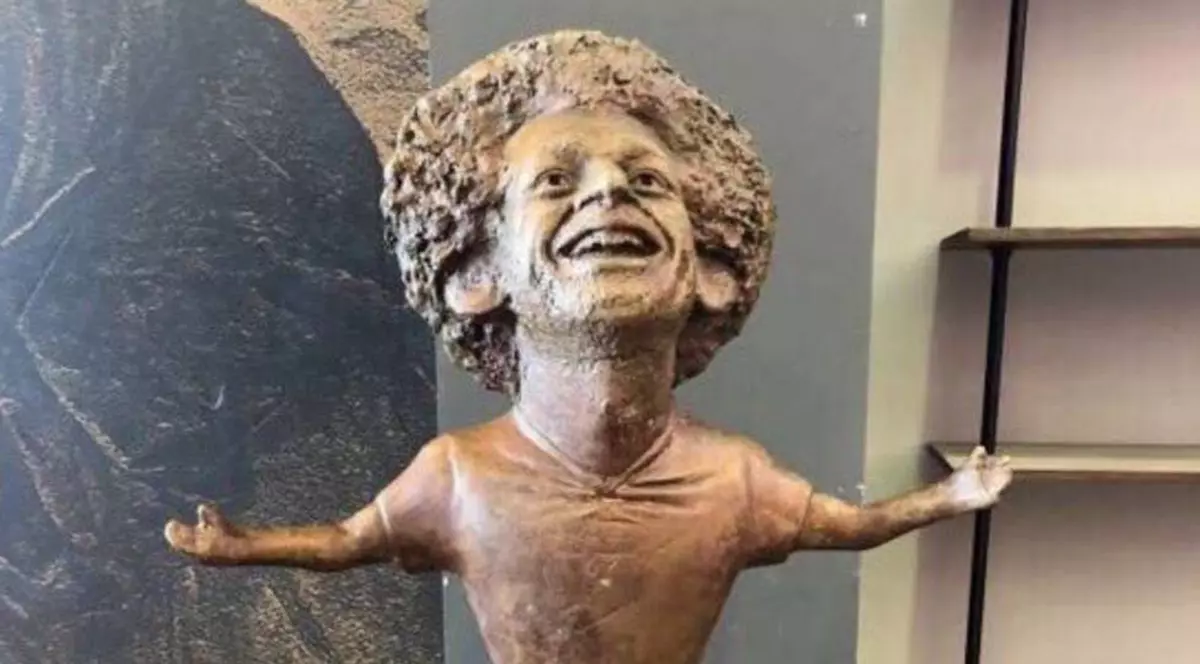 Egipteanul Mohamed Salah, în clubul fotbaliștilor care au statui nereușite | FOTO