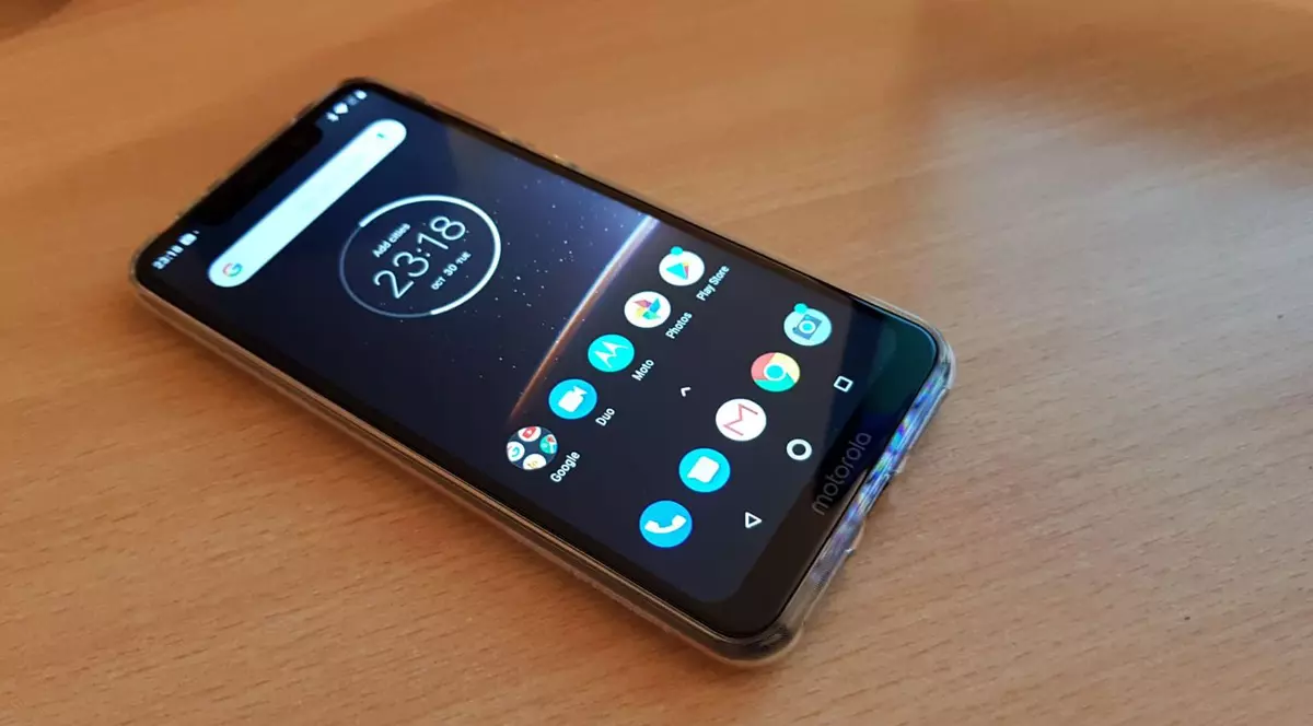 Motorola One review Libertatea
