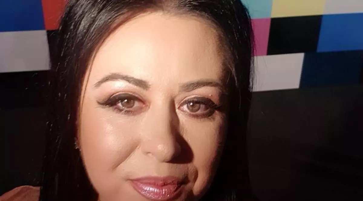 Rămâi mască! Cum a apărut Oana Roman la concertul Deliei de la Sala Palatului