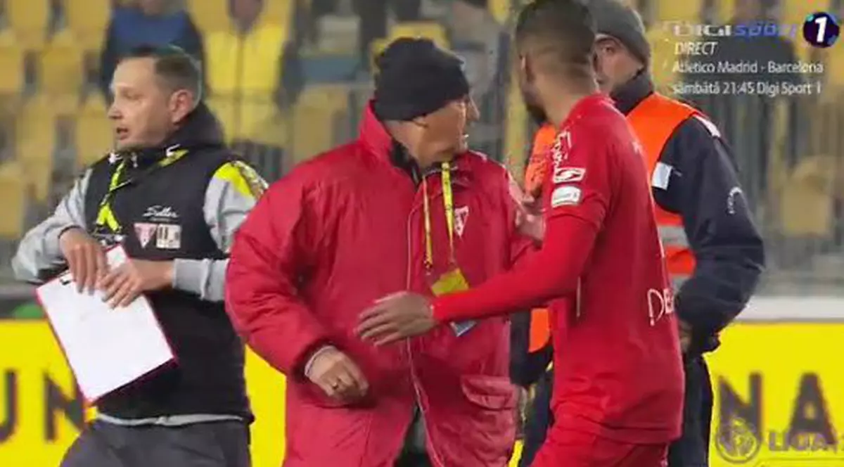 Antrenorul Ionuț Popa a sărit să bată un fotbalist, după Petrolul - UTA 2-2
