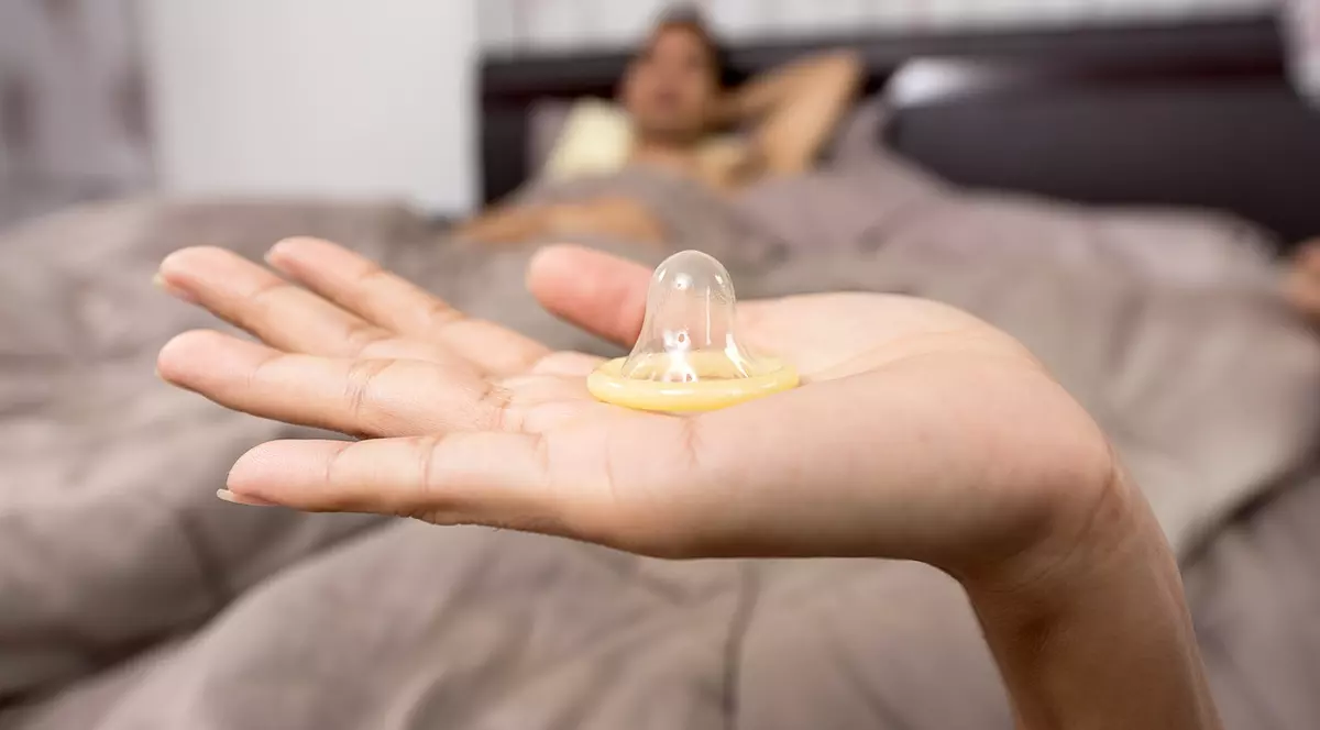 Prezervativele se vor da gratuit pe rețetă. Măsura se aplică în Franța iar motivul este unul grav