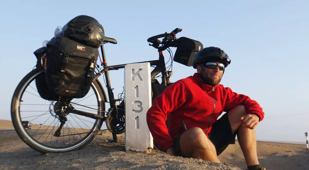 Cicloturistul Radu Paltineanu a străbătut Americile de la Nord la Sud pe bicicletă