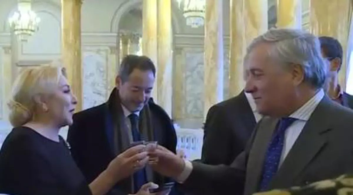 Guvernul, prânz de lucru în Sala Tronului